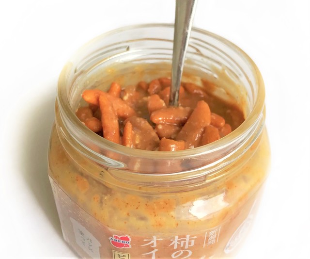 柿の種とピーナッツバターをよく混ぜて！