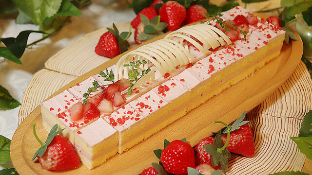 「苺クリームショートケーキ」＜期間：2026年3月1日〜5月31日＞【つま恋の“春メニュー”が勢ぞろい！つま恋リゾート彩の郷で「春爛漫ピクニック気分のごちそうバイキング」開催！】
