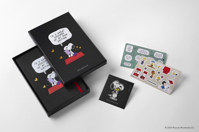 【モレスキン×PEANUTS　ノートブック 横罫/ハードカバー/ラージ/ブラック（税込4400円）デザインボックス入り（税込5280円）】開きやすい180度フラット仕様やゴムバンド付きで使い勝手抜群♪