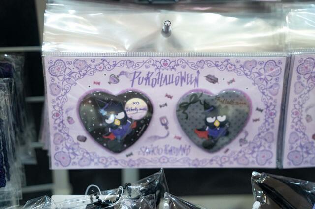 ツイン缶バッジ 880円｜グッズ｜サンリオピューロランド ハロウィーンスペシャルイベント「PUROHALLOWEEN」