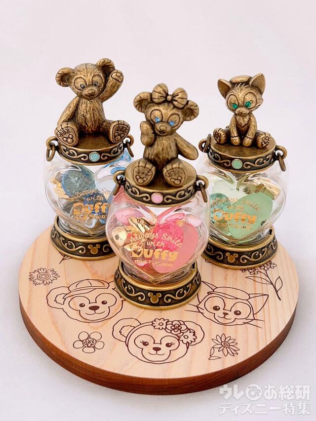 「ダッフィー＆フレンズのサークル・オブ・フレンドシップ」スーベニアコースター使用例