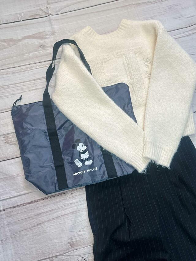 ストライプのパンツに合わせてハンサムコーデ♪