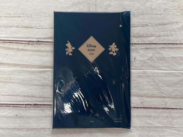 限定アイテムは、Disney （ディズニー）ポーチ3点セットアナと雪の女王（小）ピーター・パン（中）ラプンツェル（大）