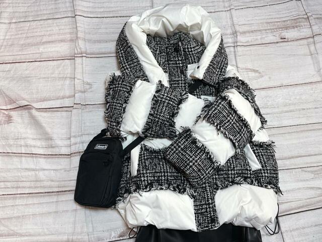 厚手のダウンジャケットでもラクラク肩がけできる◎
