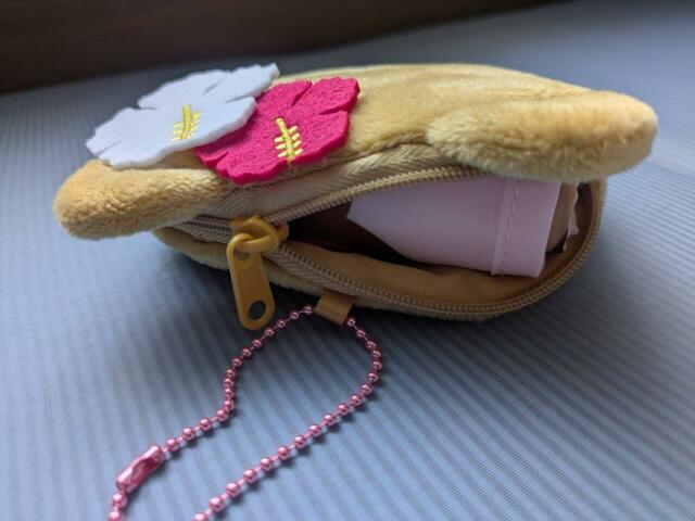 折りたたんだビッグトートを入れられます