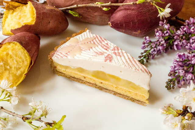 「徳島県里浦産なると金時 “里むすめ”と胡麻のタルト」Piece ￥777