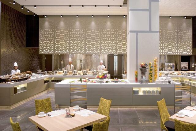 「ダイニング・カフェ ベルテンポ」【限定の和牛しゃぶしゃぶに骨付きローストビーフも！豪華なスペシャルブッフェ開催】