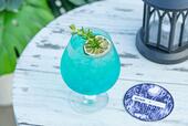 「​​​コラボカクテル「Lakeside Breeze」」＜価格：2,900円（税込）＞【ムーミンコラボの「ランチプレート」や「イブニングハイティー」「オリジナルカクテル」が期間限定で登場！【ハイアット リージェンシー 東京ベイ】】