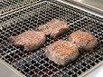 無煙の焼き台は強火で焼きても煙らない【牛たん けやき 麻布十番店】
