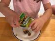 【コストコ 明治 たけのこの里】子どもが袋を開けて、さっそくつまみ食い中です◎