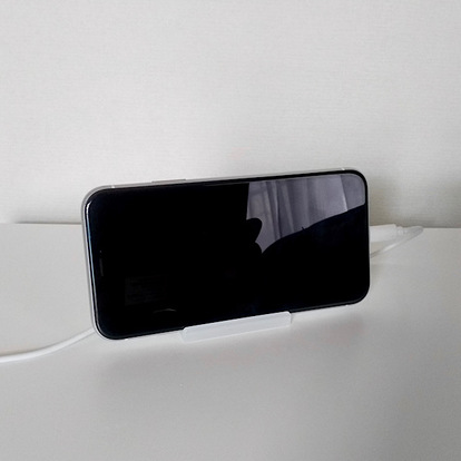 あると絶対便利 Ikea 3coins 無印良品 セリア スマホスタンド 徹底比較 3 3 Mimot ミモット