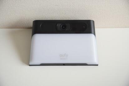 アンカー センサーライト一体型カメラ 未使用品 Ankerの「センサーライト一体型の防犯カメラ」なら配線不要