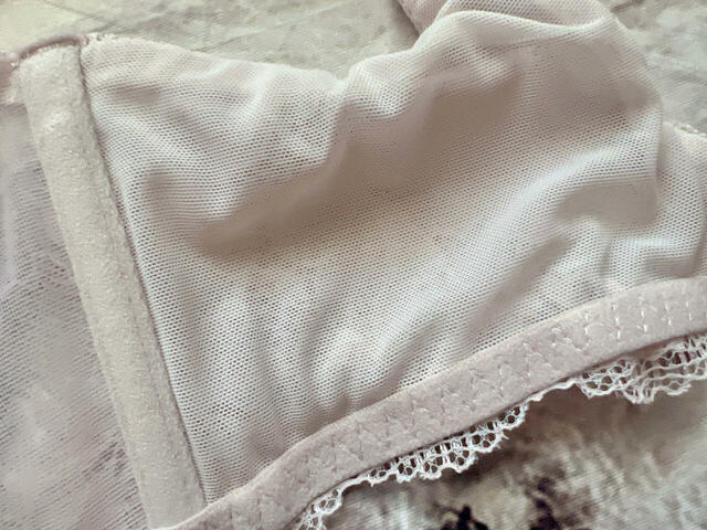 サイドの内側はメッシュ生地