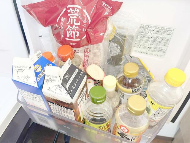 横置きや斜め置きをせず調味料をしまえるようになり、冷蔵庫内全体が使いやすく激変しました◎