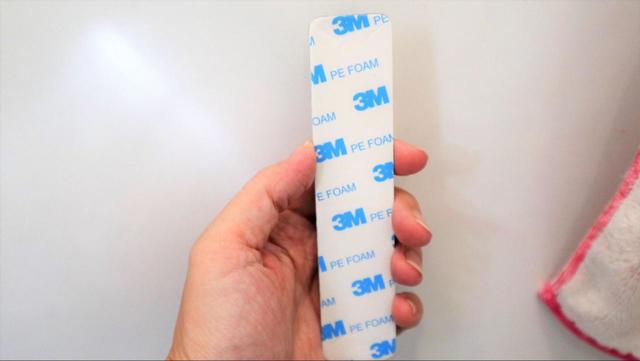 【ダイソー 磁石用取り付けパネル】「3M」は耐久性の高いテープのブランド