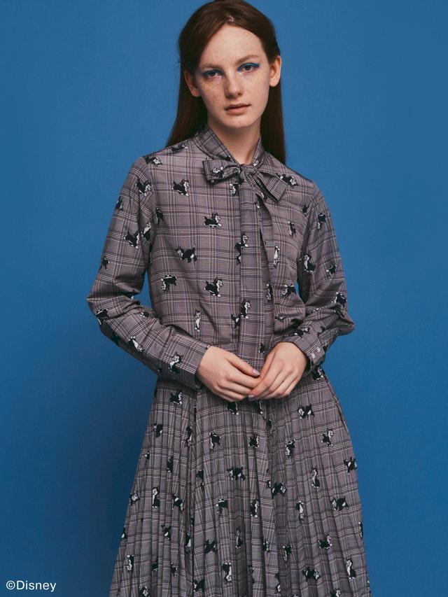 FIGARO/ブラウス ¥24,200｜FURFURディズニーコレクション