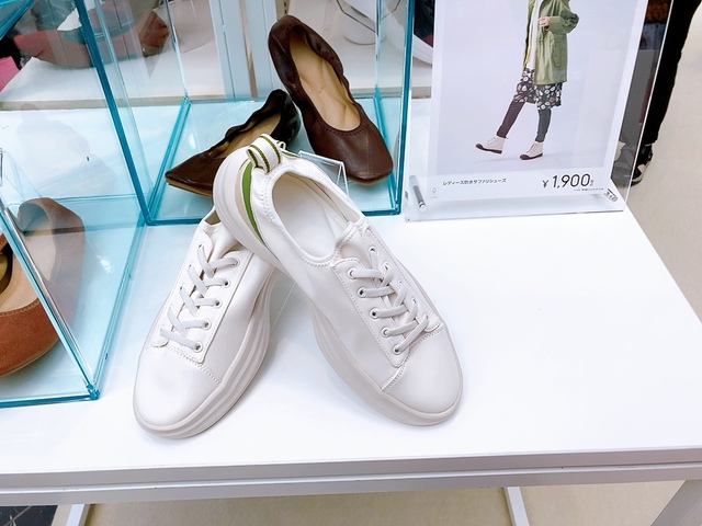 【ワークマン 雲の上レディーススニーカー】柔らかいソールで人気のスニーカーが秋冬も登場