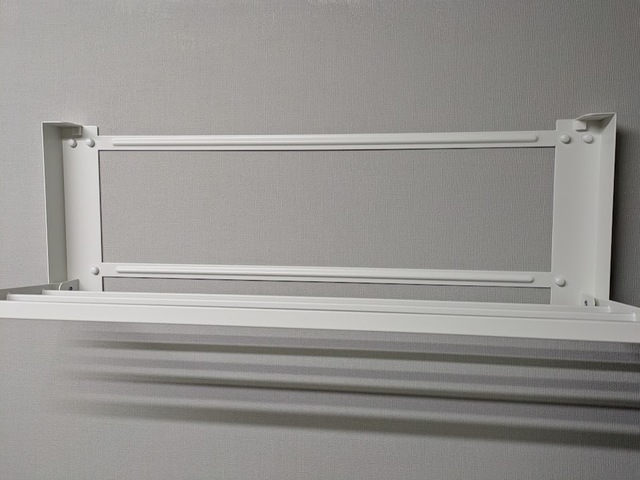 【山崎実業 tower ウォール 折り畳み バスタオルラック】使用時のサイズは（約）幅65.5×奥行22.5×高さ22cmです