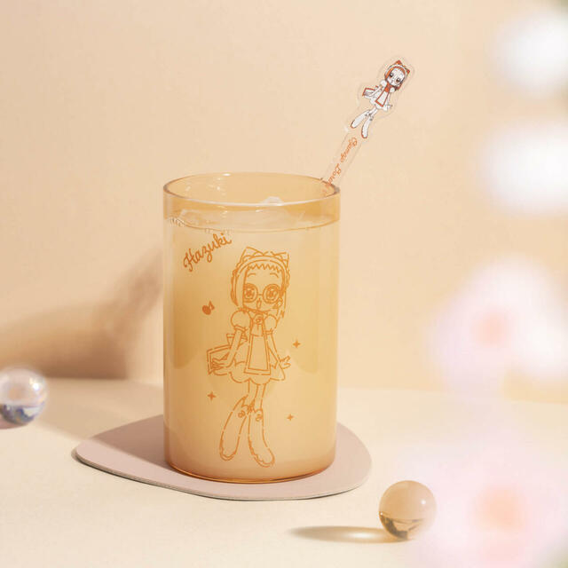 カラーストレートグラス 2,200円、アクリルマドラー 770円