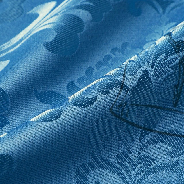 贅沢仕上げの遮光・遮熱カーテン「美女と野獣」|¥14,900~ 19,900 (税込)