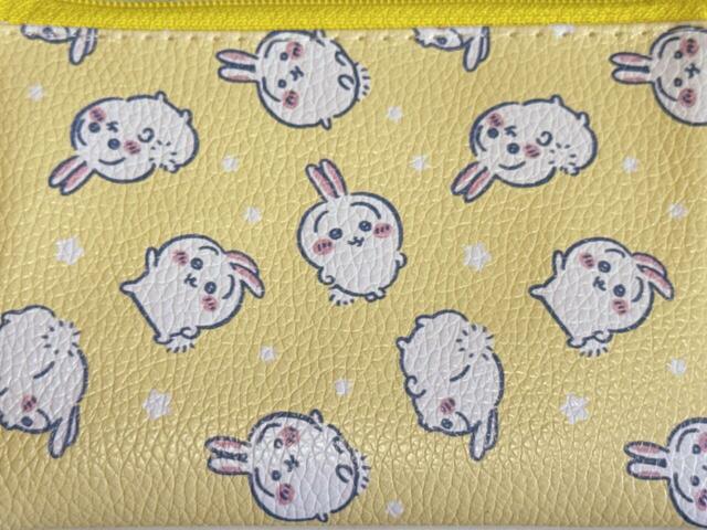 白目を剥いて眠る姿や、お尻をプリッとさせているポーズも。どれもうさぎらしくてかわいすぎ…！