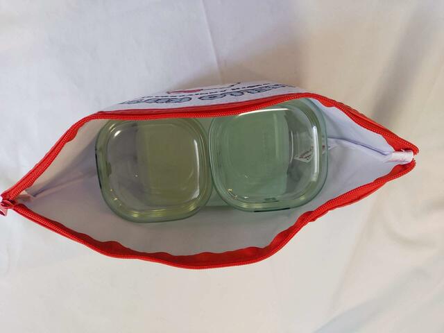 お弁当&タッパ2つ入った