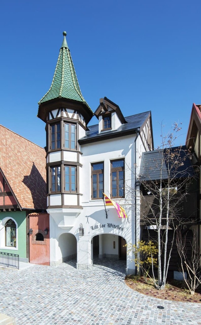 「魔女の谷」魔女のエレベーター