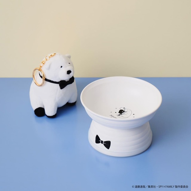 【SPY×FAMILY】マスコットキーホルダー(ボンド) 2,970円、ペット用フードボウル 2,750円