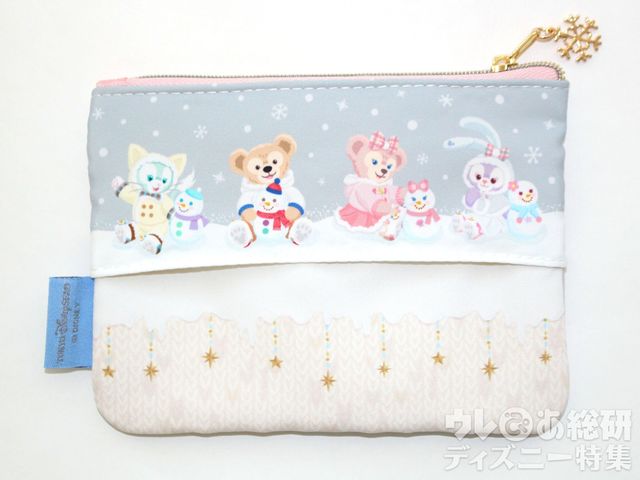 「ダッフィー&フレンズのウィンターホリデー」ギフトセットのポーチ