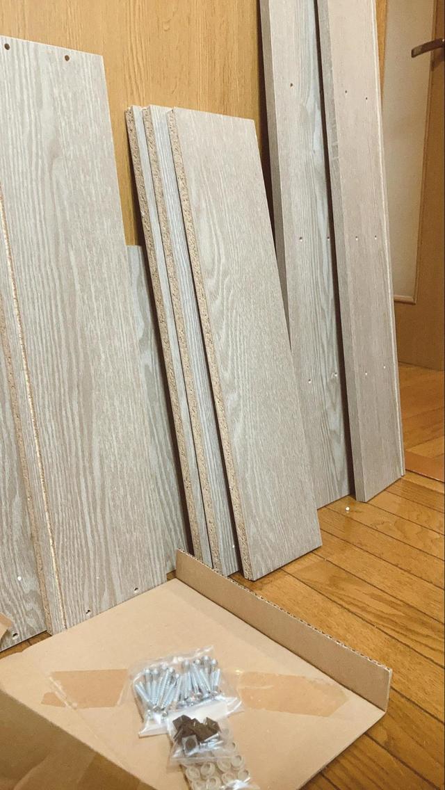 【アイリスオーヤマ『コミックラック　CORK-8460』】組み立てにかかった時間は約40分。1人でも組み立てられます