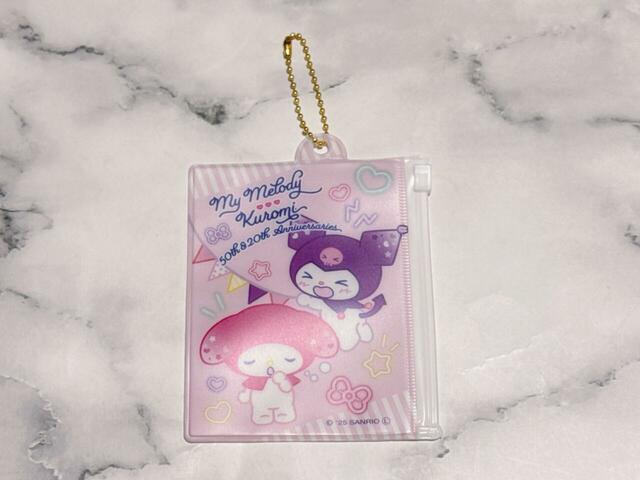 パッケージにもあったピンクカラーのケースが登場!