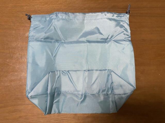 【リンネル2023年5月号　SNOOPY/LOGOS[スヌーピー／ロゴス]便利サイズの保冷巾着＆トートバッグ】保冷巾着の裏面は無地です