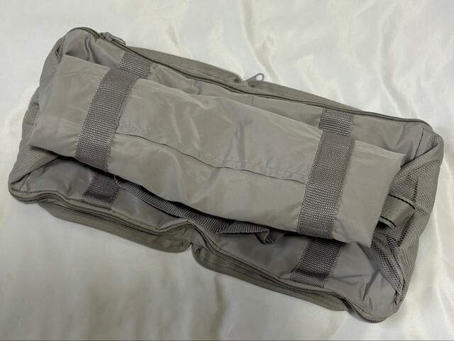 【3COINS 《3WAY》キャリーオン折りたたみバッグ】バッグ本体を3つ折りしたら…⇒