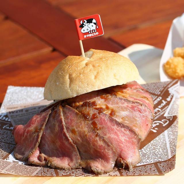 「ローストビーフバーガー」（637円）