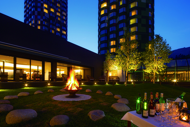 リゾナーレトマム　焚き火ワインバー