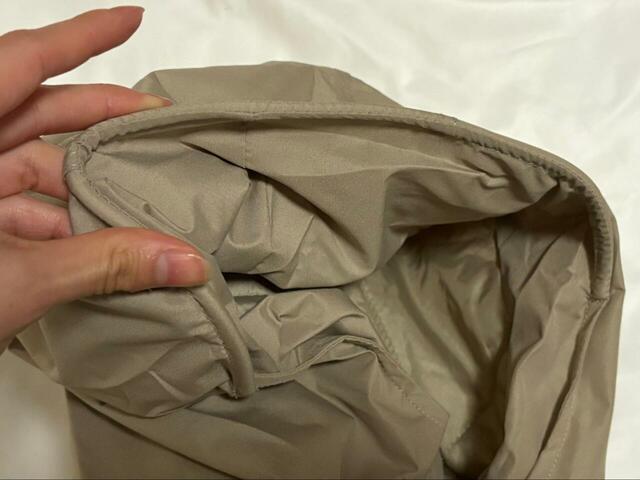 【ワークマン　WEB限定レディース防水防寒レインスーツ】フードにはワイヤーのようなものが入っており、どの方向を向いても良好な視界をキープしてくれます