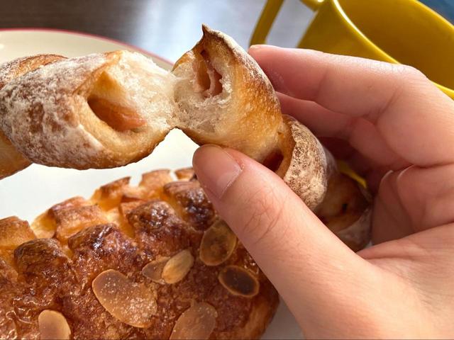 【rebake boulangerie blanc】ベーコンエピは外カリカリ、中モッチモチ！