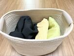 【デコホーム バスケット レギュラー】服を収納するとバスケットと馴染んでおしゃれな印象に