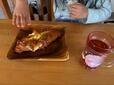 【コストコ ソーセージクロワッサン】子どもも夢中で手が伸びる朝ごはんタイム♪
