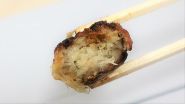 【鳥貴族 つくねチーズ焼】刻み大葉のさわやかな風味で、全然飽きがこない