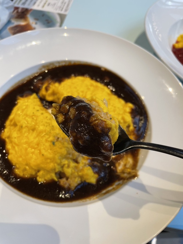 濃厚なソースが味を引き立てる