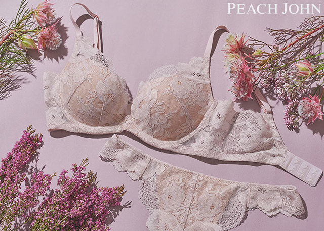 【PEACH JOHN】大ヒットブラ「ミラクルブラ」の冬の新色：スペシャルモーヴ：価格 3,608円（税込）／ミラクルショーツ：価格 1,628円（税込）