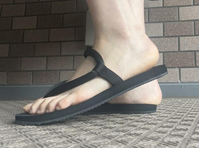 【mont-bell　スリップオンサンダル】かかとを上げてもパカパカしない！