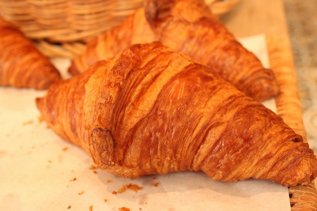 やはり人気があるのはパンオショコラやクロワッサン　／　ル・パン・コティディアン