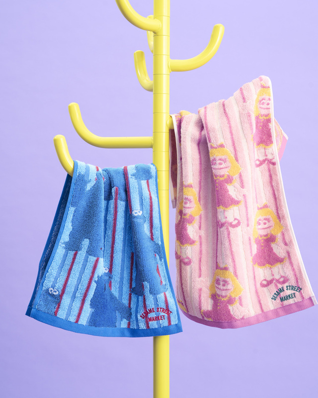 フェイスタオル（左より：ブルー、ピンク）全2種／2,970円