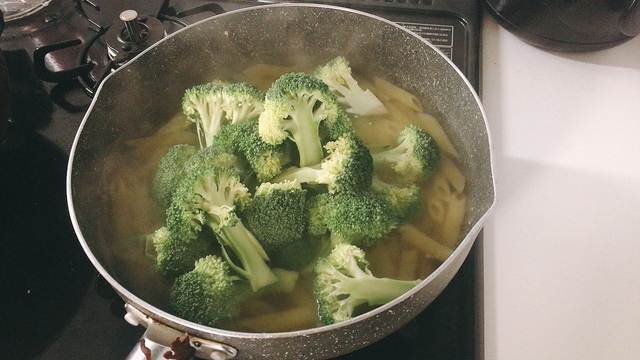 【カレー×グラタン】ブロッコリーを大量投入