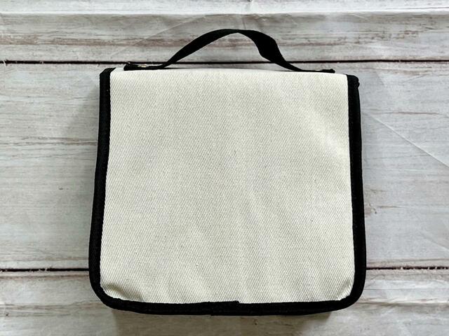 【otonaMUSE（オトナミューズ）7月号増刊】背面はシンプルな無地。