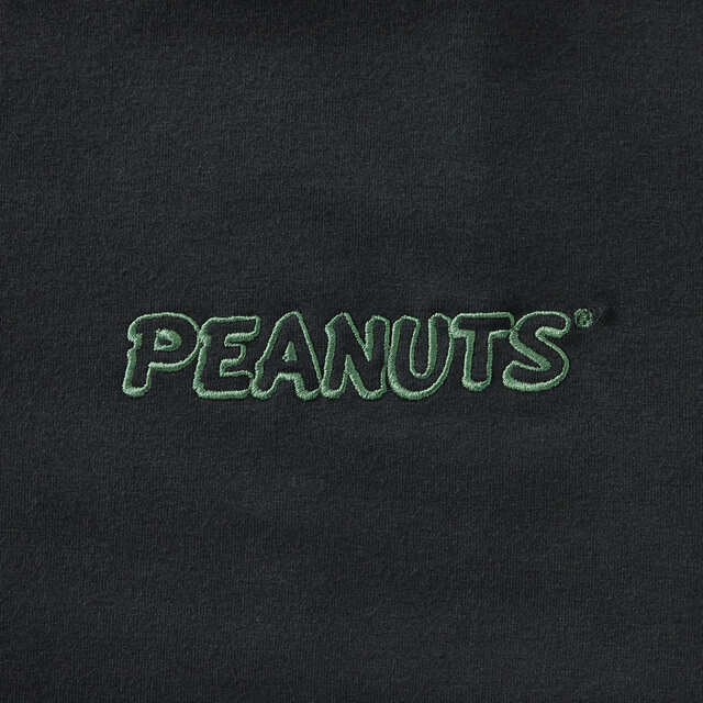 【ベルメゾン×PEANUTS】胸元にロゴ刺繍入り