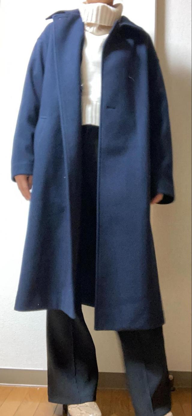 【GU ライトステンカラーロングコート+EC】全体的に余裕がある見た目