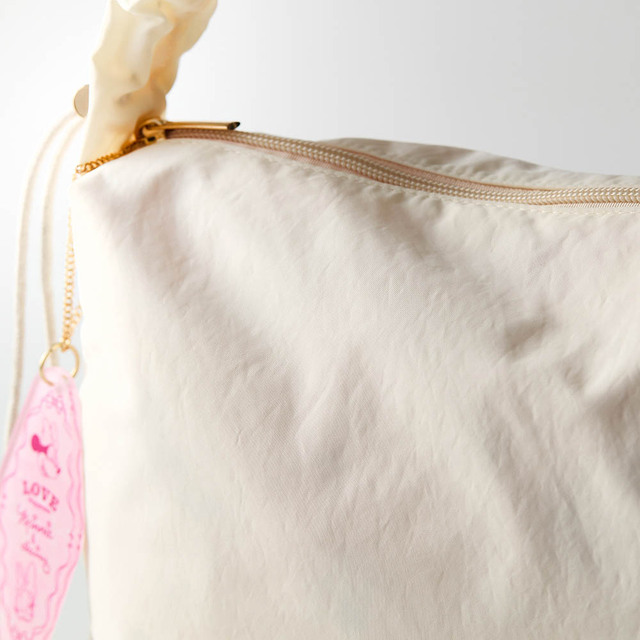 ギャザーリボンショルダーバッグ「ミニー&デイジー」|¥4,490 (税込)